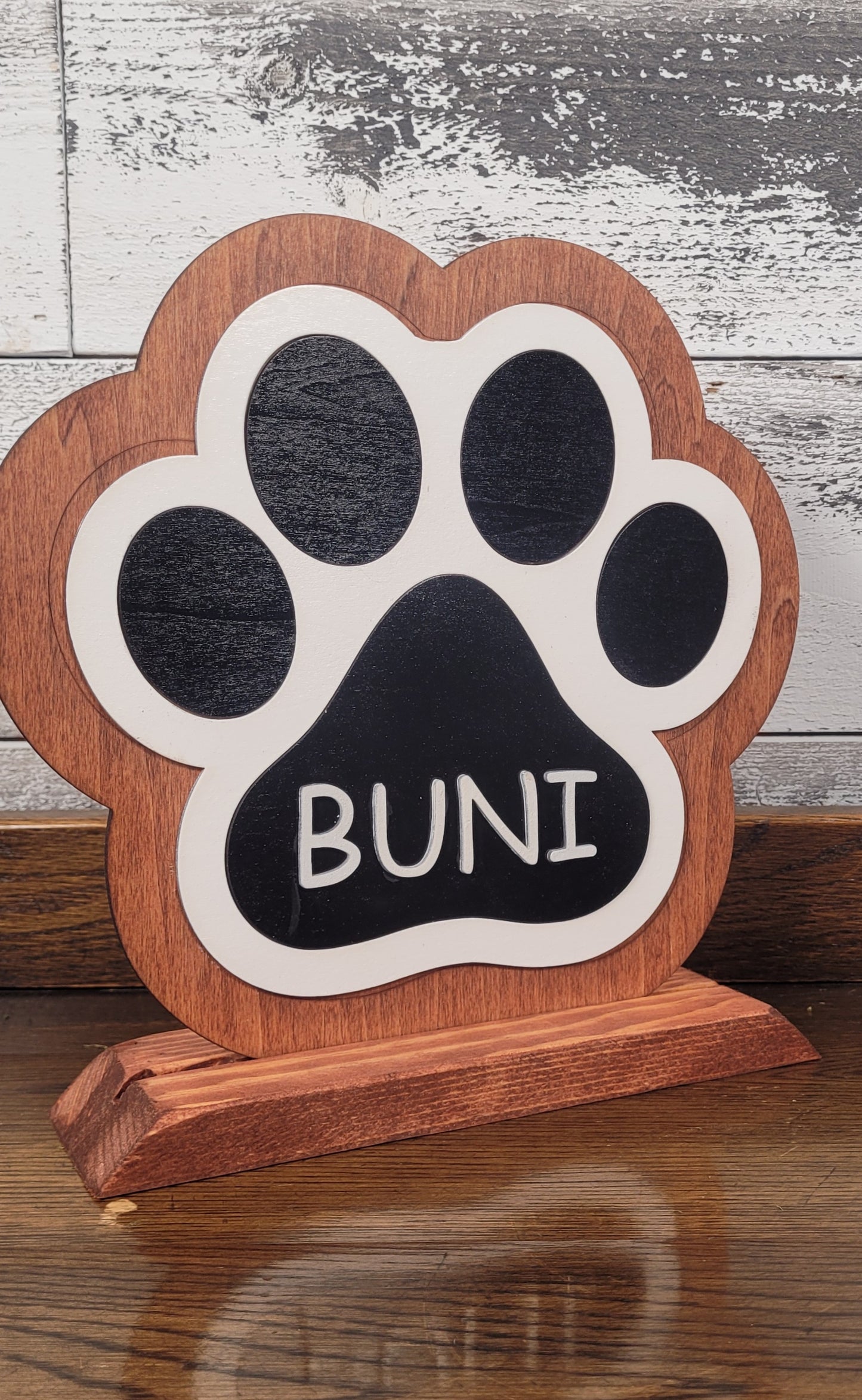 Dog Paw Display with personalization